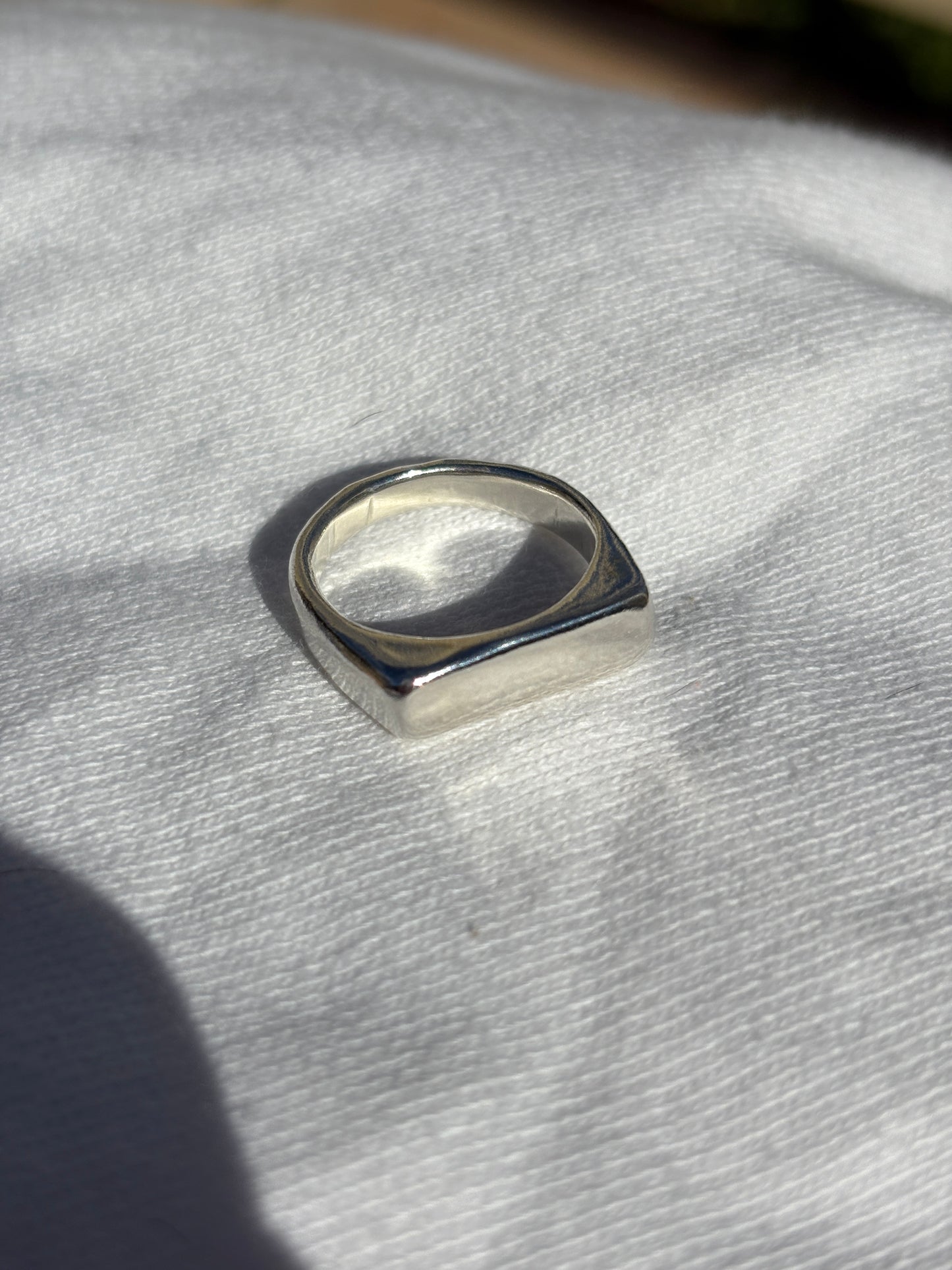 Shoreline Signet N