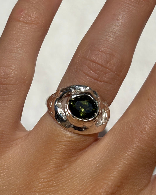 Organic Ring with Olive Gemstone N 1/2